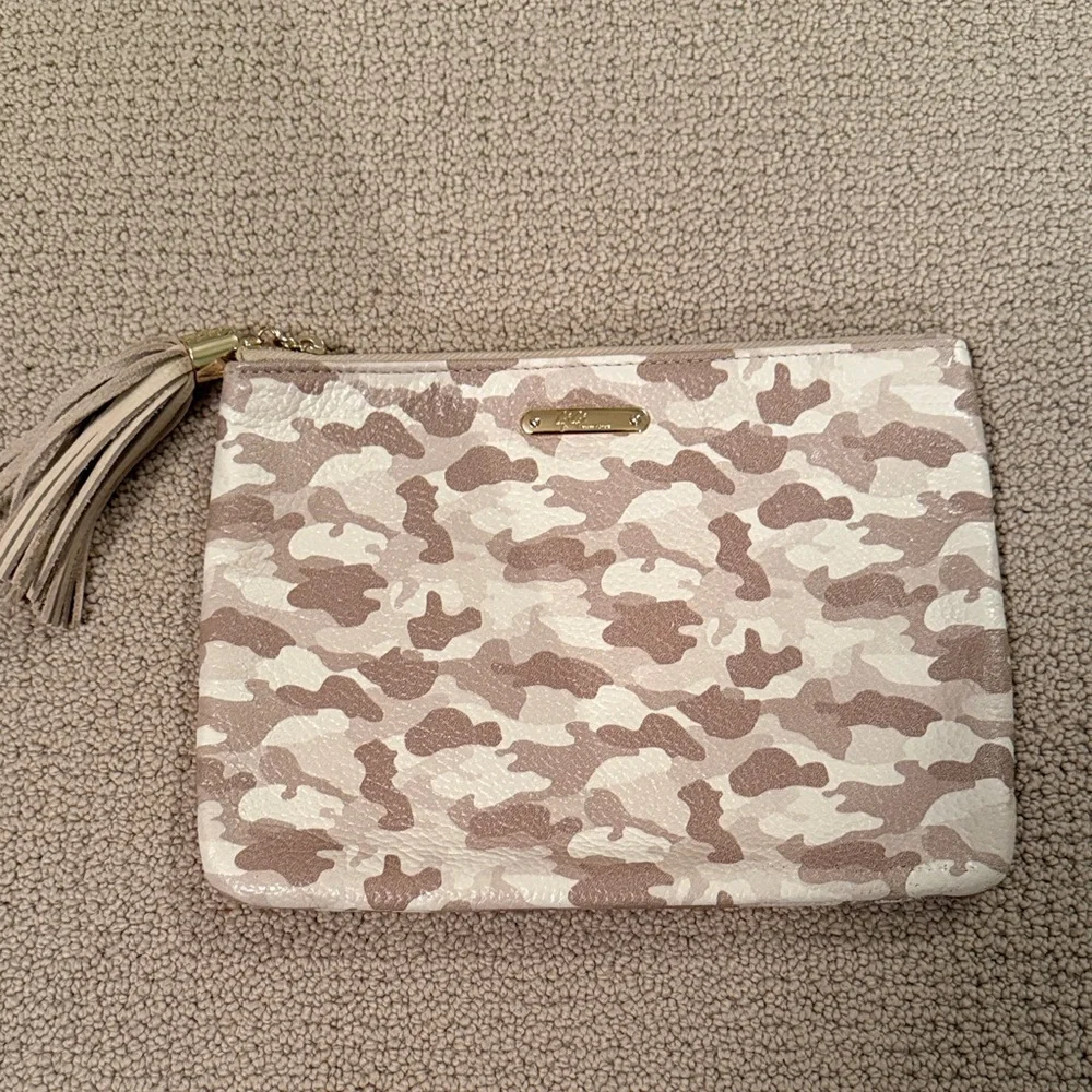 GiGi New York Tan and Cream Camouflage Clutch